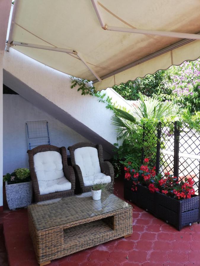 Apartments Poretti For 2,In Center Parking Free In The Yard,6 Min Beach Walk Rovinj Ngoại thất bức ảnh