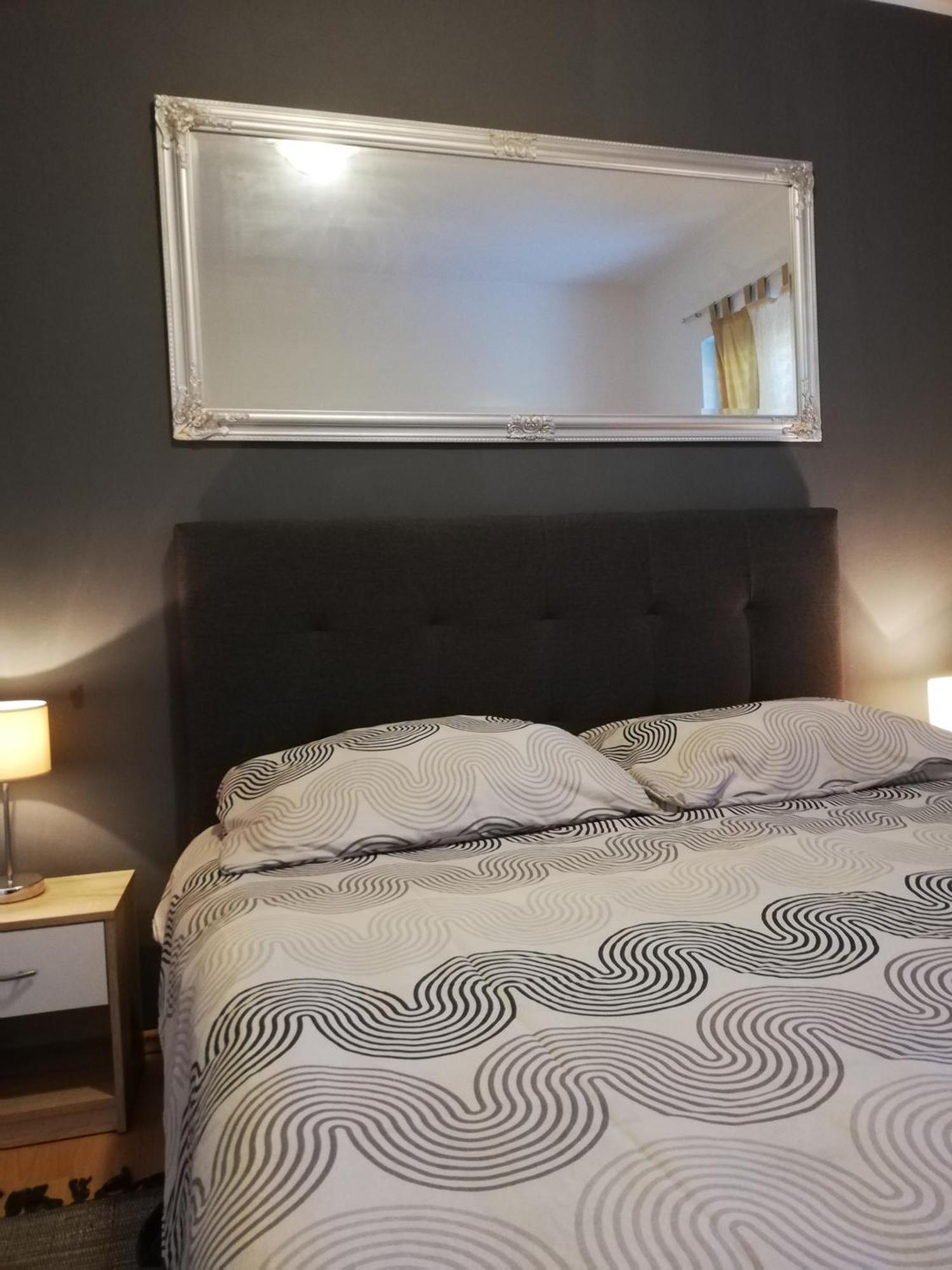 Apartments Poretti For 2,In Center Parking Free In The Yard,6 Min Beach Walk Rovinj Ngoại thất bức ảnh