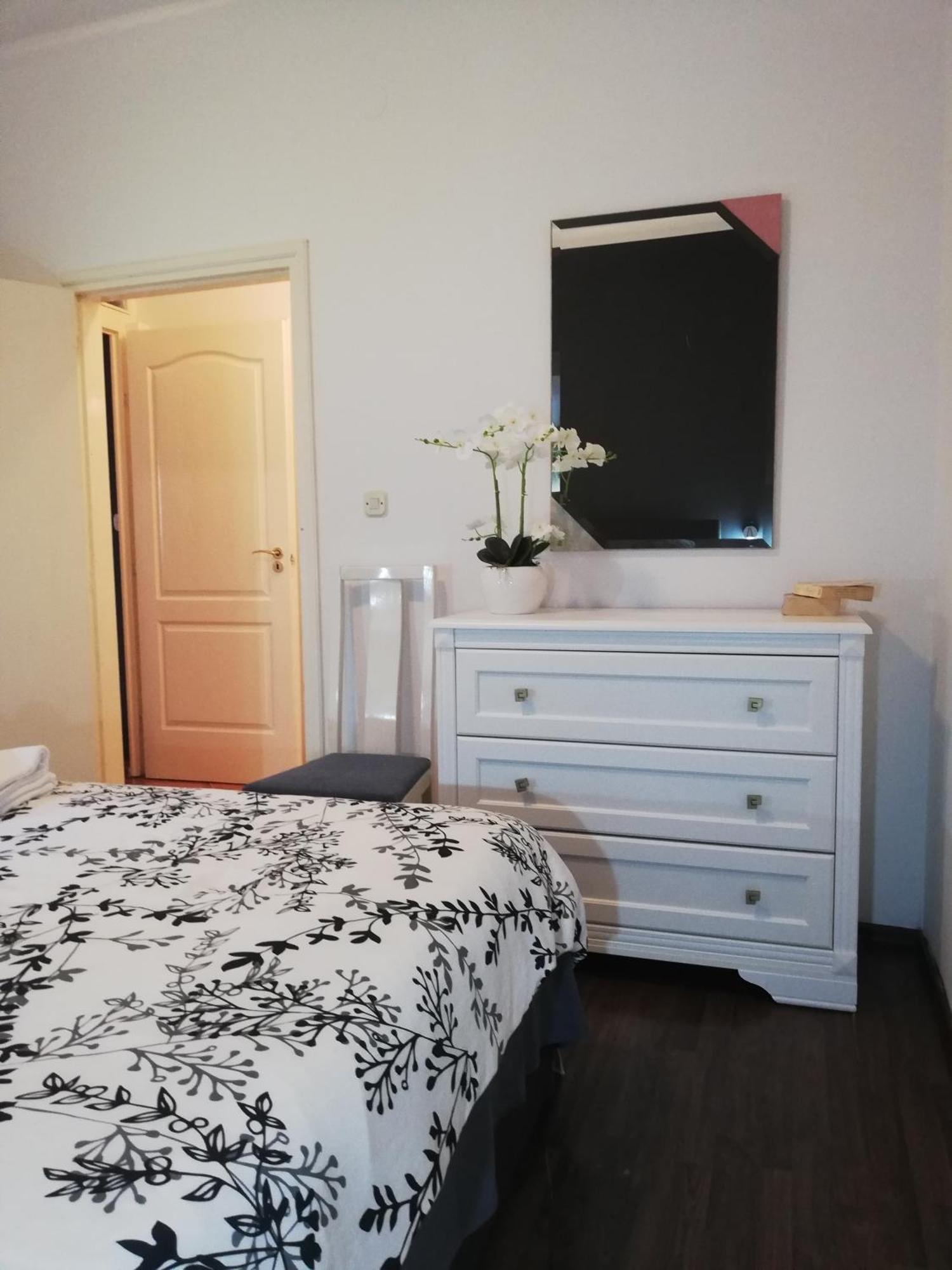 Apartments Poretti For 2,In Center Parking Free In The Yard,6 Min Beach Walk Rovinj Ngoại thất bức ảnh